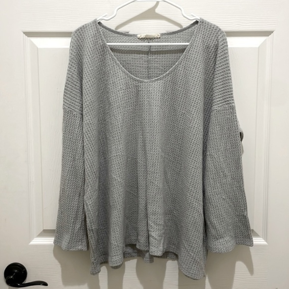 Audrey 3+1 Gray Waffle Print Long Sleeve Top
